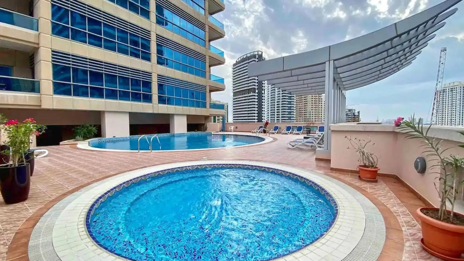 Cozy Studio At Marina Near Beach And Metro In Marina Z817 Dubai 0*,