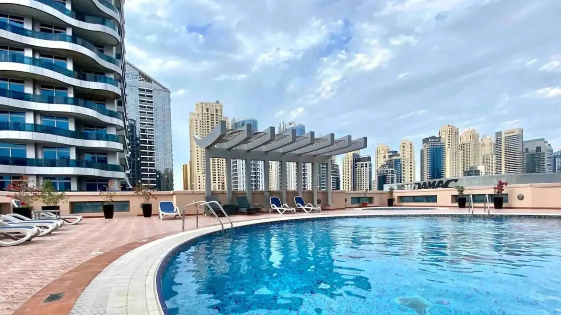 Cozy Studio At Marina Near Beach And Metro In Marina Z817 Dubai